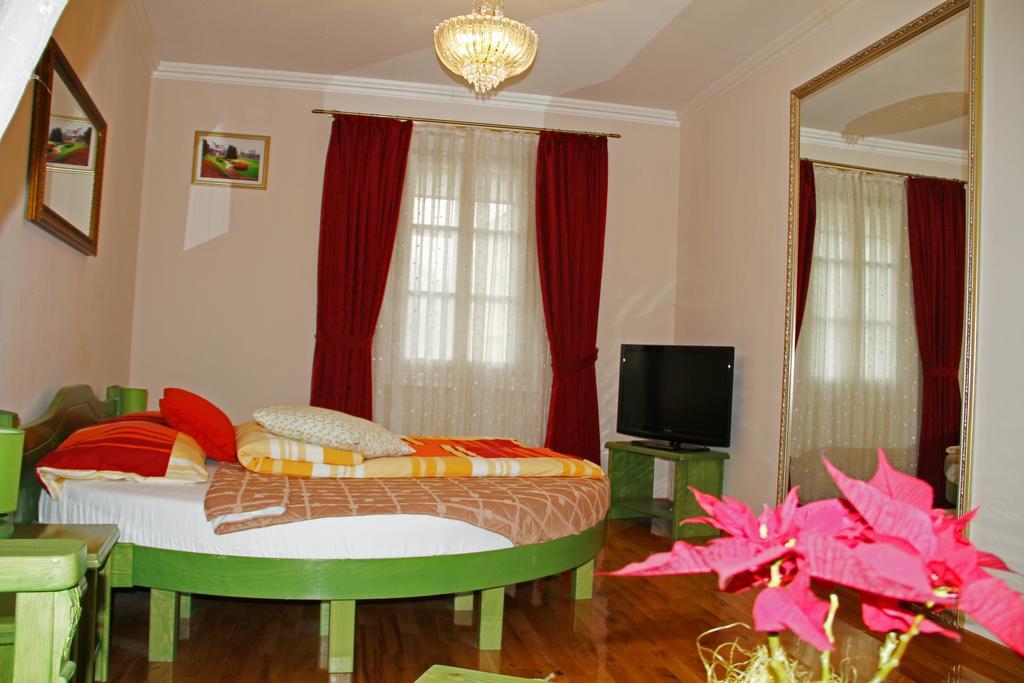 Rooms Su Su Karlovac Buitenkant foto